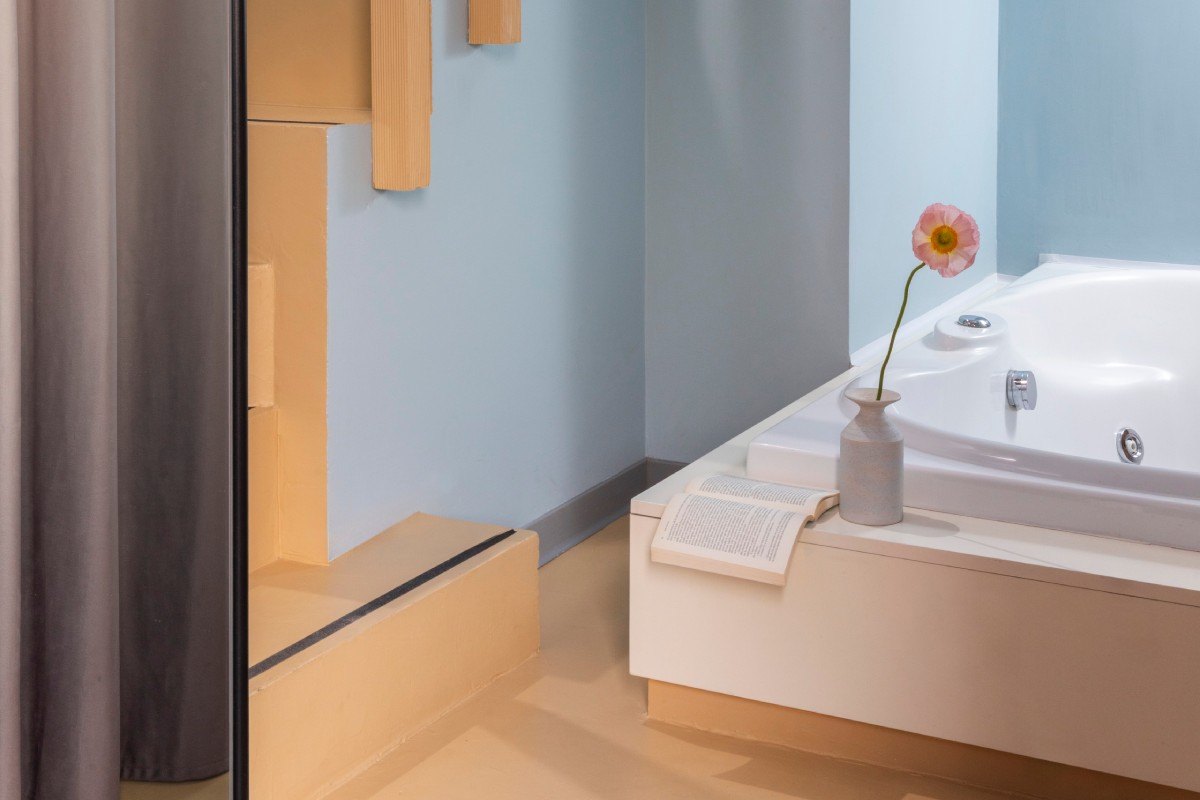 Jacuzzi privata nella junior suite, dettaglio luxury per un soggiorno esclusivo in hotel a Roma - Moderno Hotel Roma, BZAR hotels a Roma