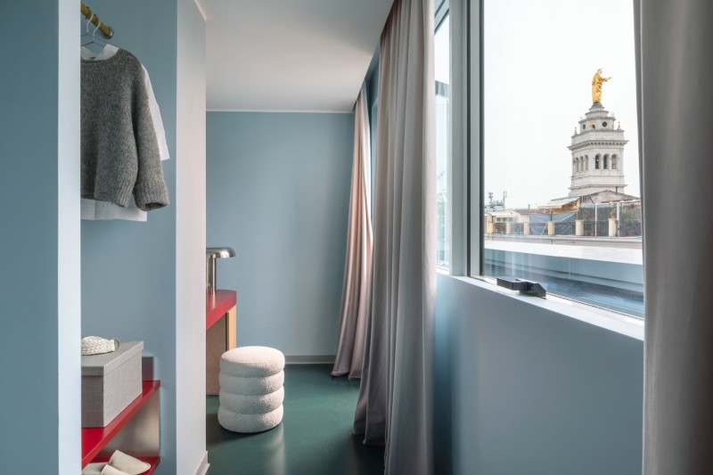 Vista dalla camera deluxe con comfort esclusivi e design contemporaneo in hotel a Roma - Moderno Hotel Roma, BZAR hotels a Roma