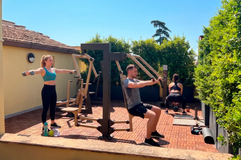 Area fitness outdoor dell’hotel nel centro di Roma vicino a Termini - Moderno Hotel Roma, BZAR hotels in Rome