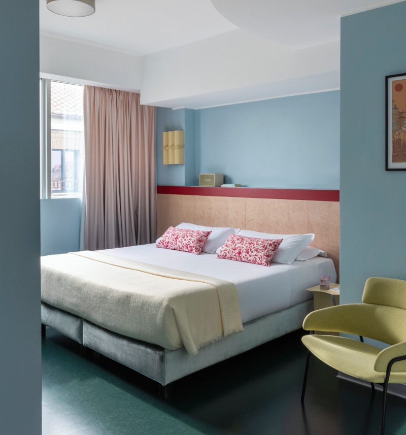 Anteprima della camera deluxe ampia e luminosa con letto matrimoniale in hotel a Roma - Moderno Hotel Roma, BZAR hotels a Roma